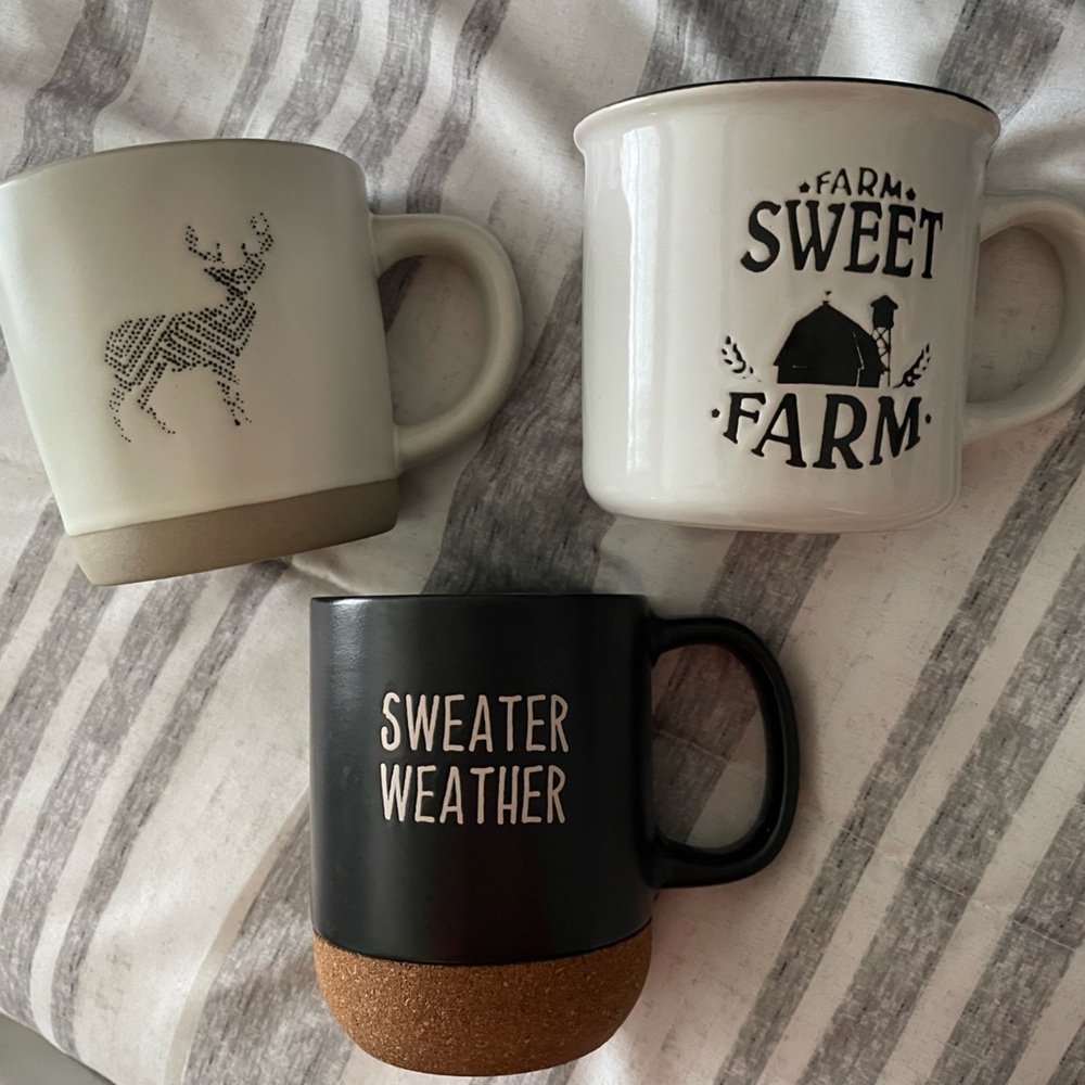 Set of 3 ceramic coffee mugs
